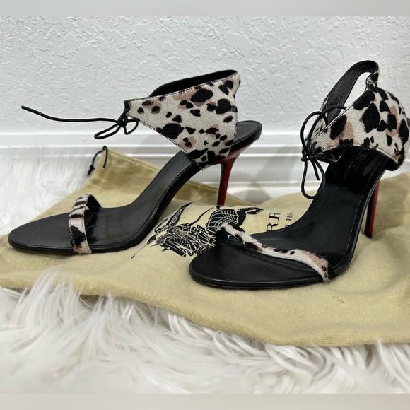 NEW ORIGINAL BURBERRY SHOES - Picture 1 of 7
